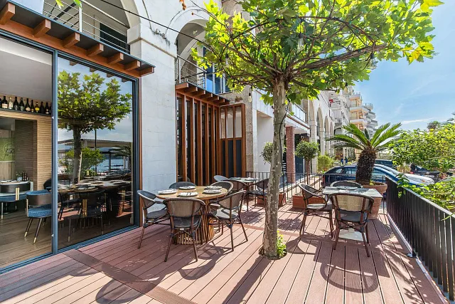 Restaurant erste Linie zum Meer in Rafailovići zu verkaufen — photo 6